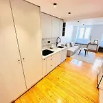 The Estrela House - No 107 - 2D - Comfort Two-Bedroom Apartment