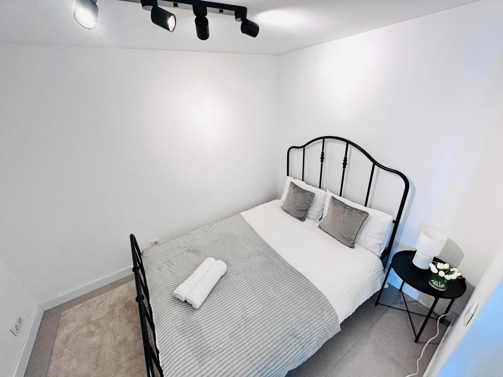The Estrela House - No 107 - 2d - Comfort Two-bedroom Appartement *